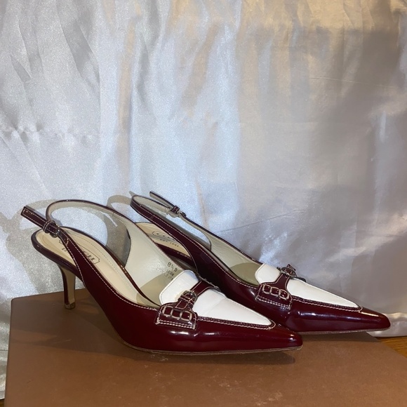 Coach Adrian Heels - Picture 2 of 3